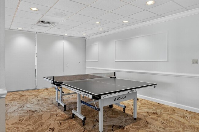 Building Photo - 2100 S Ocean Ln