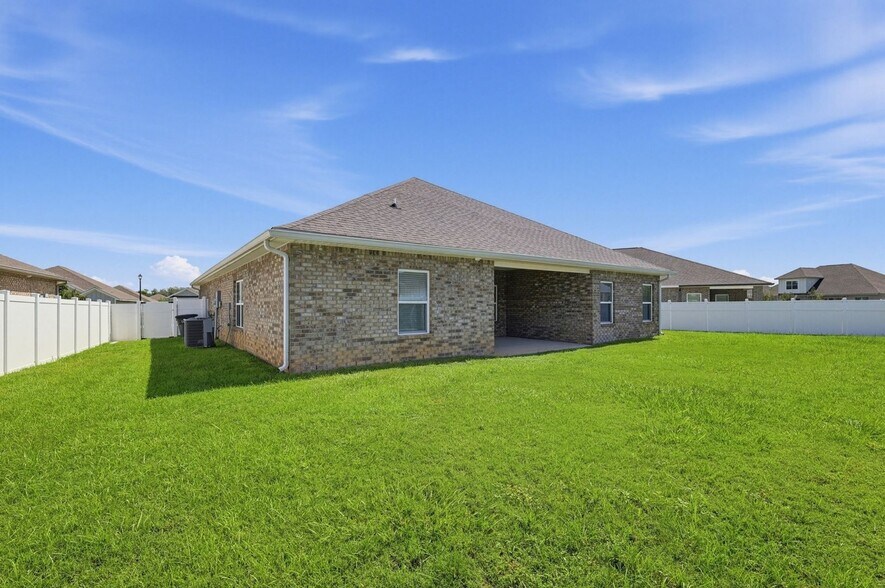 Building Photo - 24848 Smarty Jones Cir