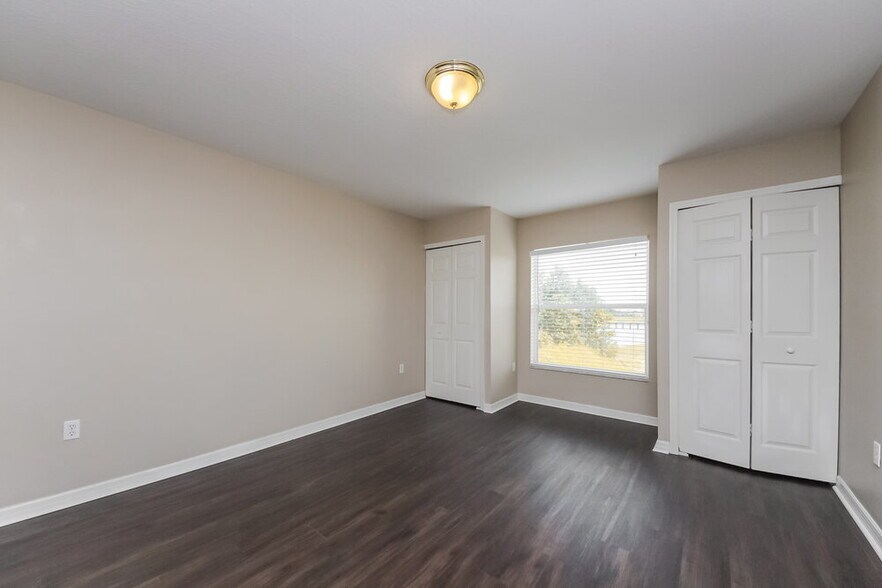 Building Photo - 405 Fish Hawk Dr