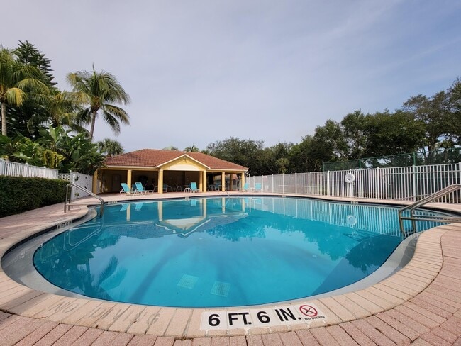 Building Photo - 5344 Edenwood Ln