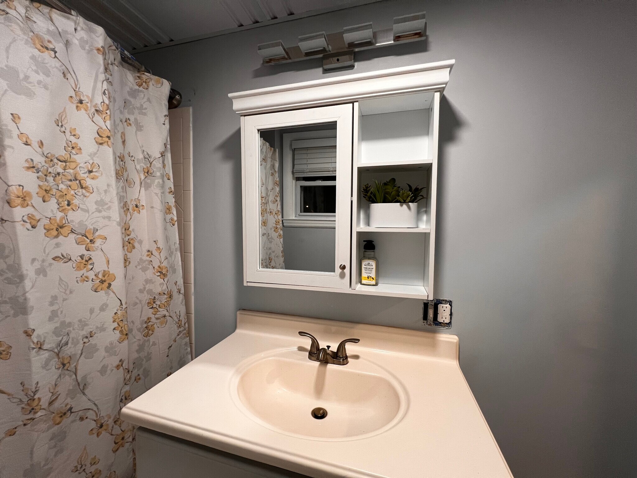 Building Photo - 143 Foote St