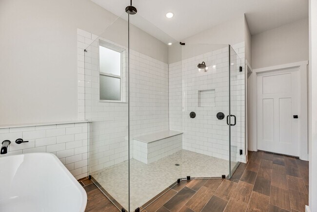 Building Photo - Lovely Custom Home in Beautiful Nevada!