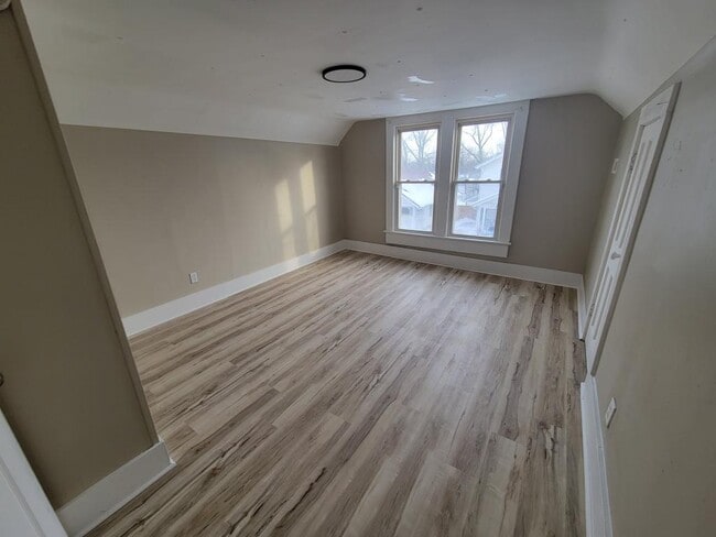 Building Photo - 1402 3rd St