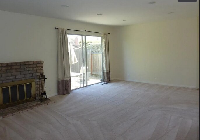 Building Photo - 1548 Heron Ave