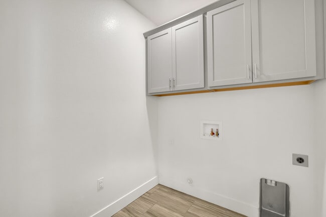 Building Photo - 8980 Upbeat Wy