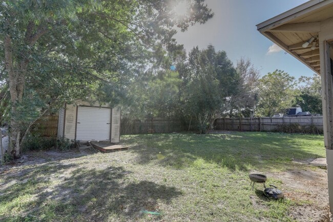 Building Photo - 5422 Lake Underhill Rd