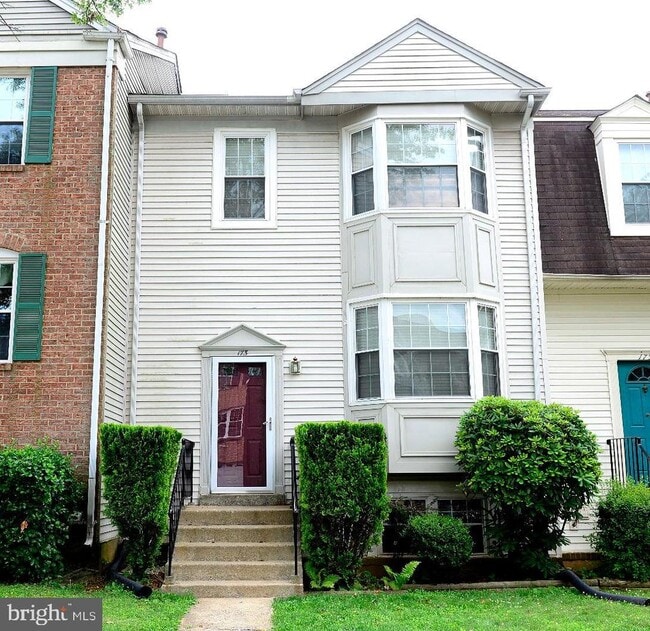 Building Photo - 173 Lazy Hollow Dr
