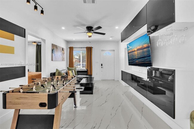 Building Photo - 797 NW 35th St