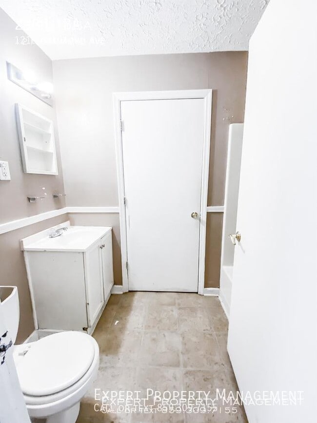 Building Photo - 1216 Hammond Ave