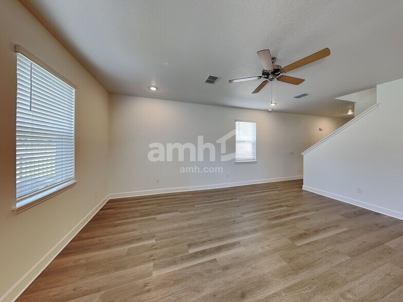 Building Photo - 16446 Cheyanne Ct