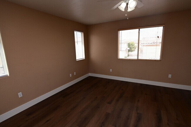 Building Photo - 10461 Chrisman Ave