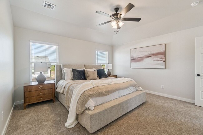 Building Photo - **New tenant incentive! Receive ($1200 CREDIT) applied to 2nd month's rent! Don’t miss your chanc...