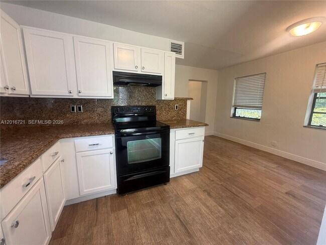 Building Photo - 9040 SW 156th St