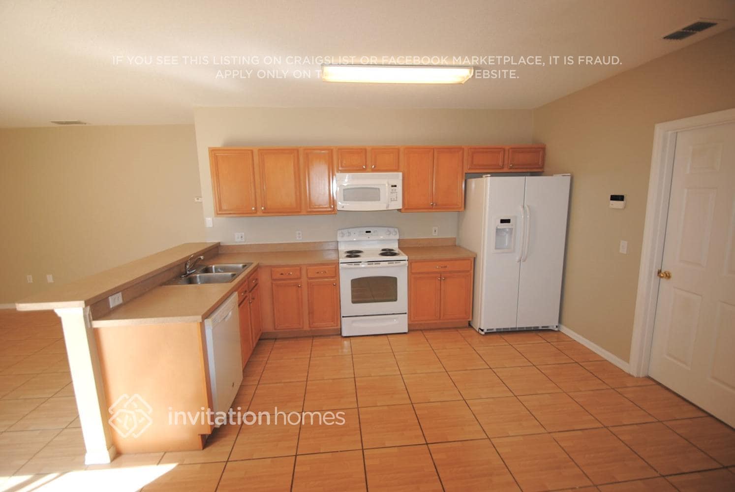 Building Photo - 805 Hastin Pl