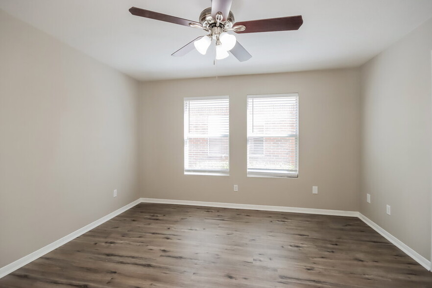 Building Photo - 7310 Fox Scene Dr