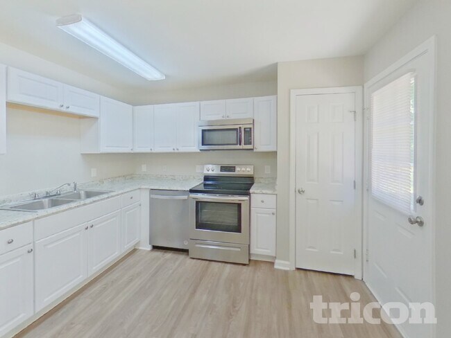 Building Photo - 8130 Chimore Ln