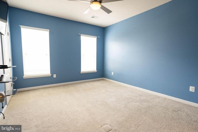 Building Photo - 815 Fair Winds Way