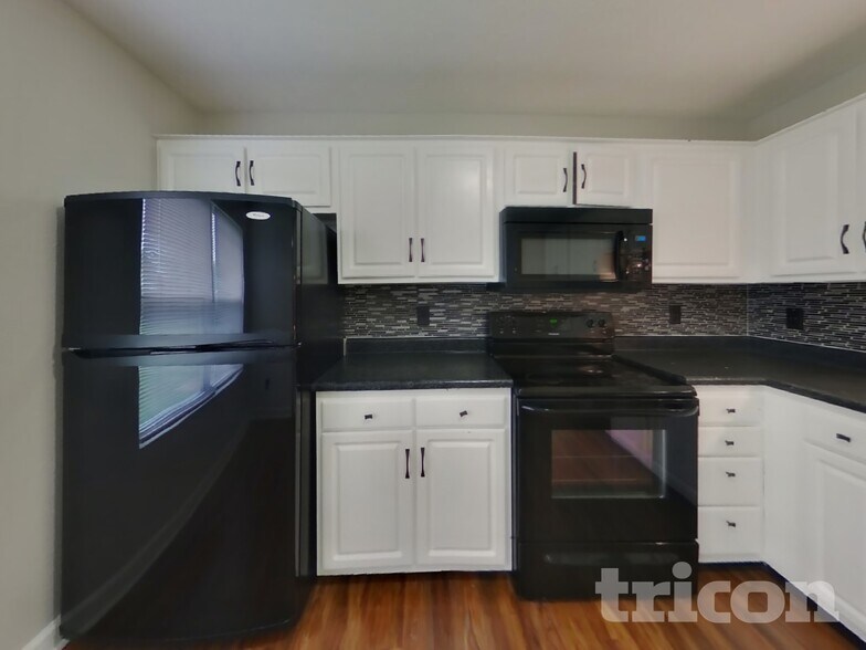 Building Photo - 284 Woodfield Dr