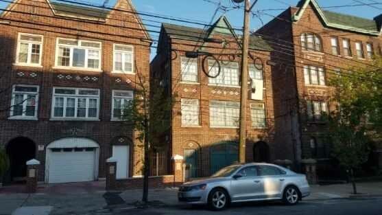 Building Photo - 1012 Palisade Ave