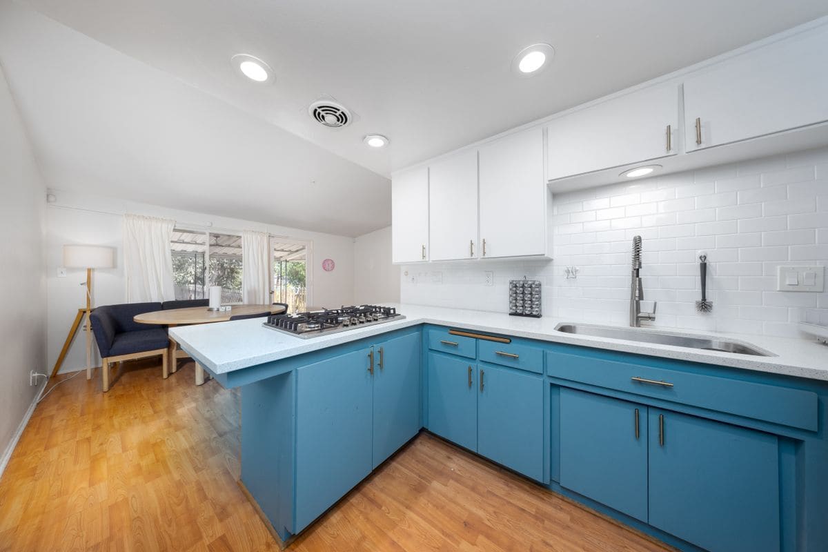 Building Photo - 8357 Elsmore Dr