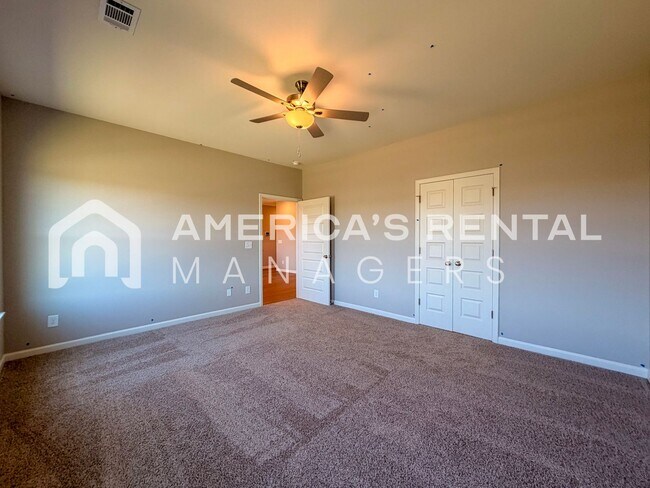 Building Photo - DEPOSIT PENDING!!! - Brand New Three Bedroom Hudson Plan for Rent in Tuscaloosa! Sign a 13-month ...