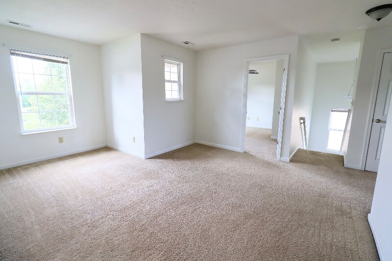 Building Photo - 6215 Enclave Blvd