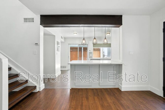 Building Photo - 617 Garden Creek Pl