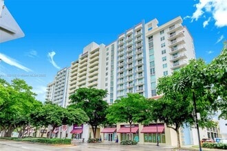 Building Photo - 3000 Coral Wy
