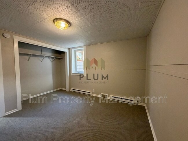 Building Photo - 405 W Central Ave