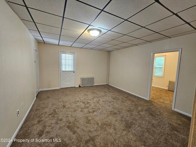 Building Photo - 1019 Bunker Hill St