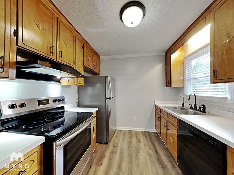 Building Photo - 1112 New Castle Ct