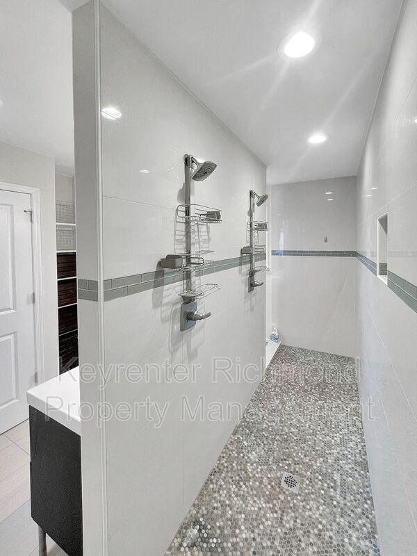 Building Photo - 406 Bridge Creek Ct