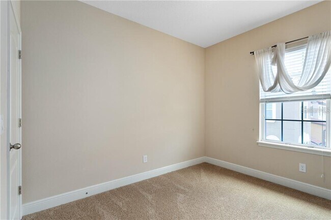 Building Photo - 1412 Lobelia Dr