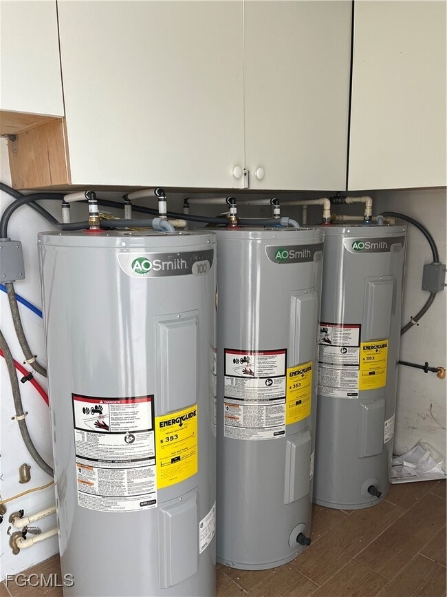 Building Photo - 4874 Pine Island Rd