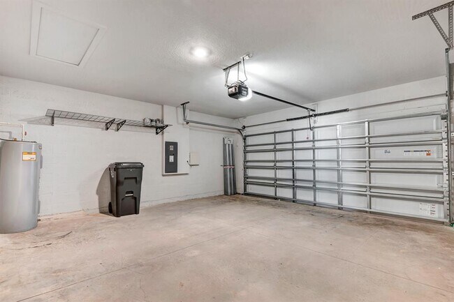 Building Photo - 18303 Wheathouse Pl