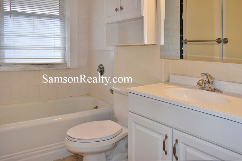 Building Photo - 90 Taft Ave