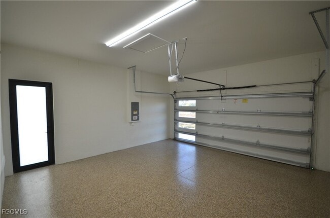 Building Photo - 2416 Diplomat Pkwy W