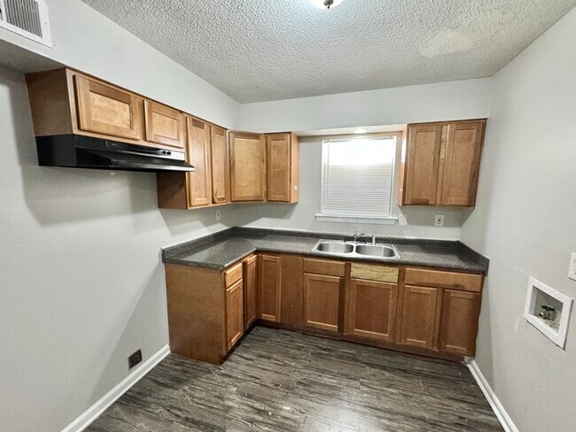 Building Photo - 5378 Beaverton Cove