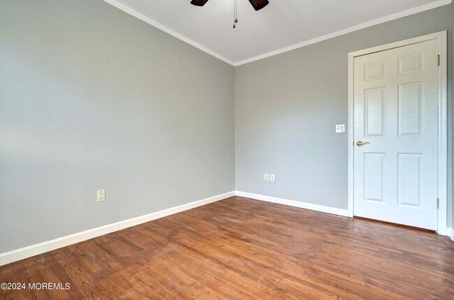 Building Photo - 22 Brookside Ct
