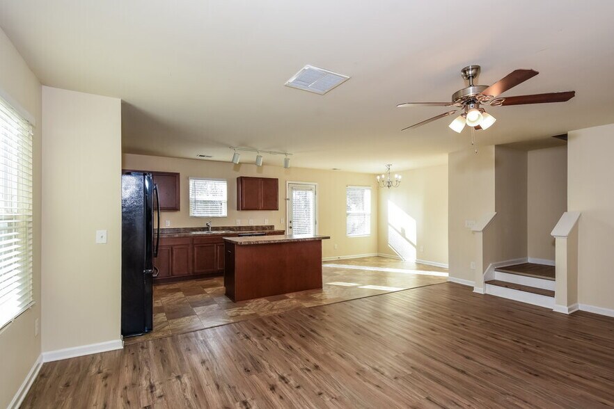 Building Photo - 60 Sharp Way