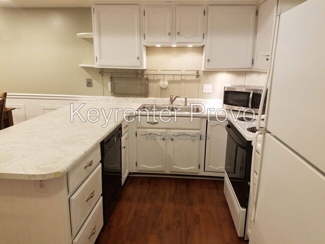 Building Photo - 1686 Hickory Ln