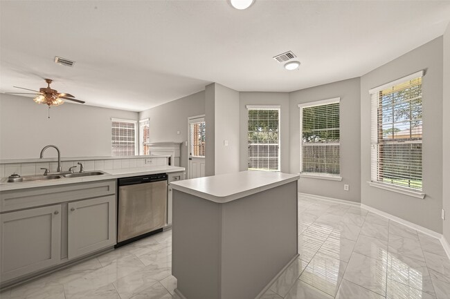 Building Photo - 7411 Pacific Ridge Ct