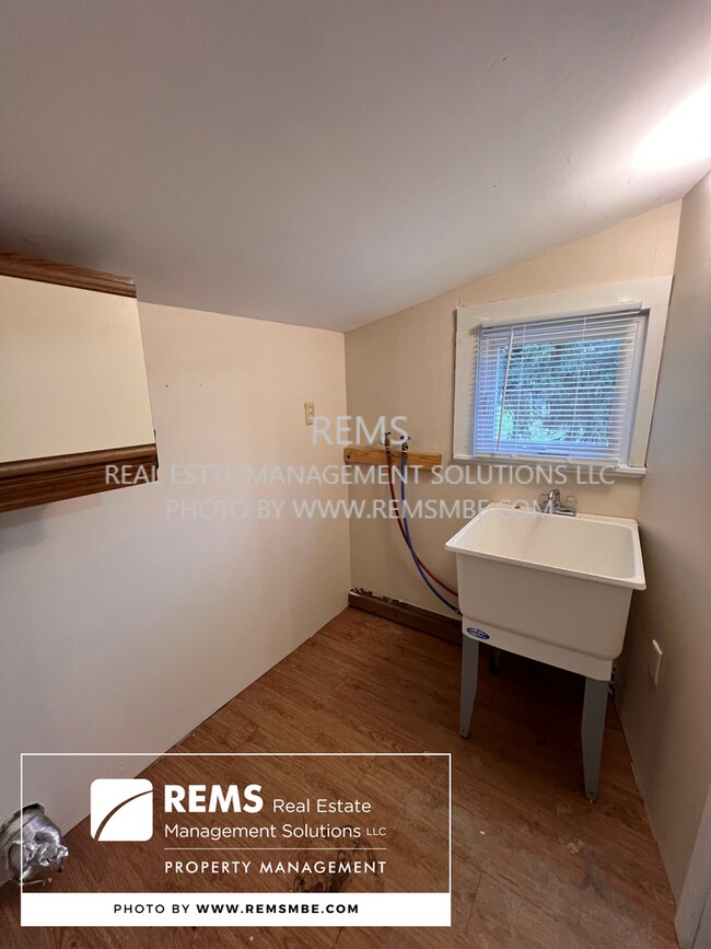 Building Photo - 626/628 4th Avenue