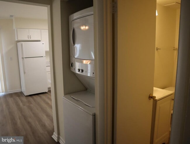 Building Photo - 707 Shiloh St