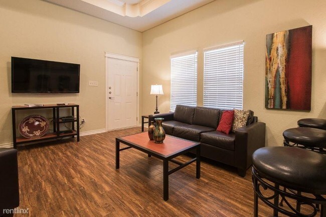 Building Photo - 2650 Beck St