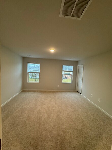 Building Photo - 18 Sophie Kathryn Dr