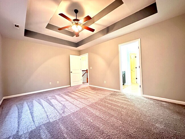 Building Photo - Move-In Special Available! Beautiful Singl...