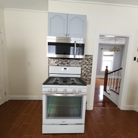 Building Photo - 28 Corona St