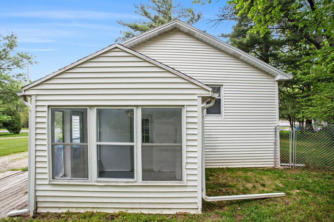 Building Photo - 2804 Mt Olivet Rd