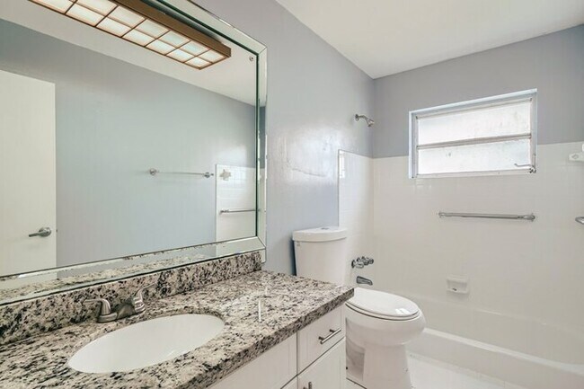 Building Photo - 3209 Dolphin Dr, Miramar, FL, 33025